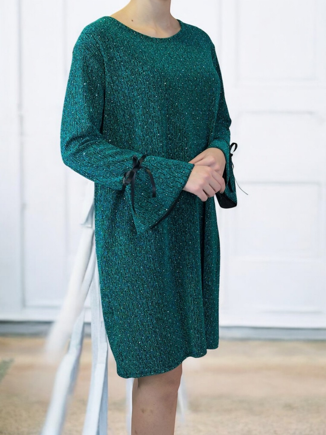 Luxe Φόρεμα με Μανίκια Που Ξεχωρίζουν Luxe Φόρεμα με Μανίκια Που Ξεχωρίζουν