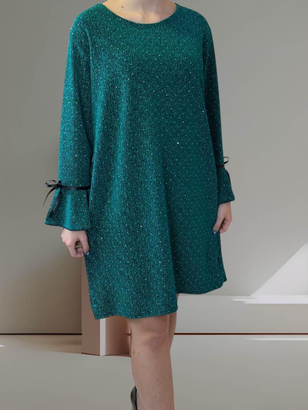 Luxe Φόρεμα με Μανίκια Που Ξεχωρίζουν Luxe Φόρεμα με Μανίκια Που Ξεχωρίζουν