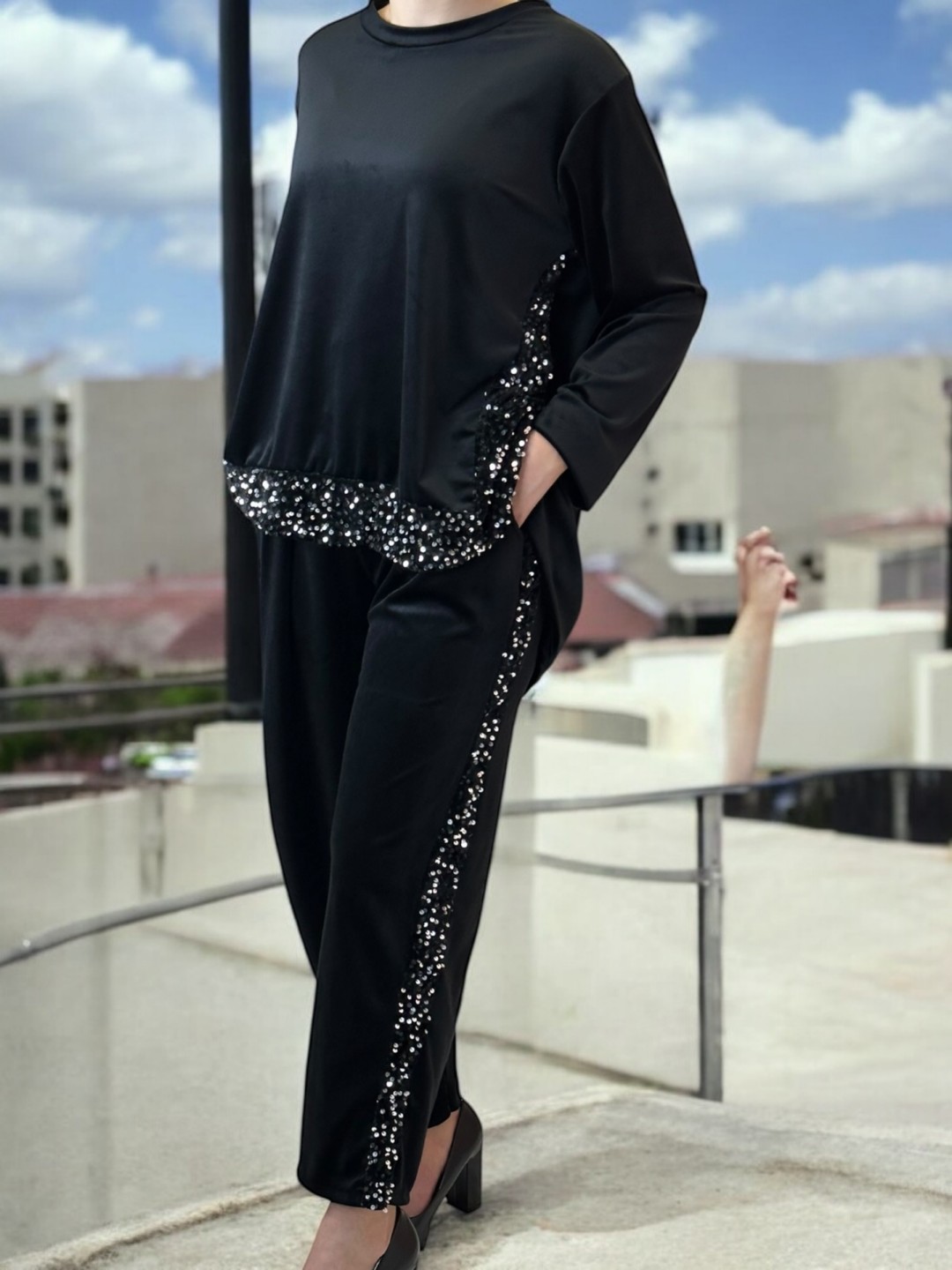 Glam Βελούδινο Σετ με Λάμψη Παγιέτας Glam Βελούδινο Σετ με Λάμψη Παγιέτας