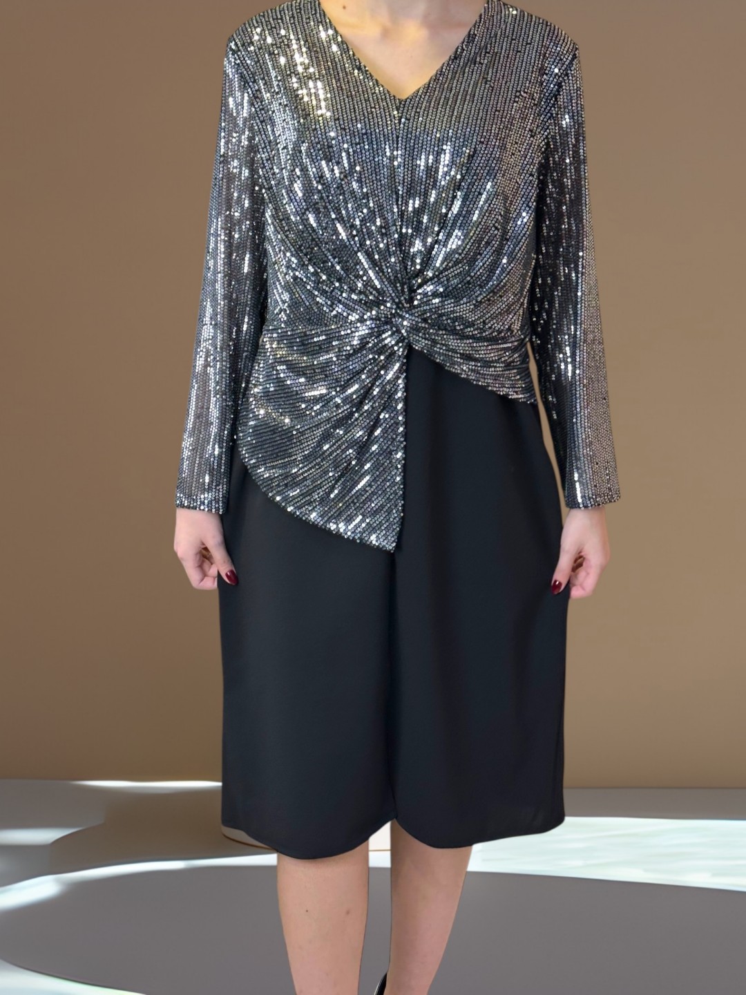 Φόρεμα Παγιέτας με Minimal Bottom Φόρεμα Παγιέτας με Minimal Bottom