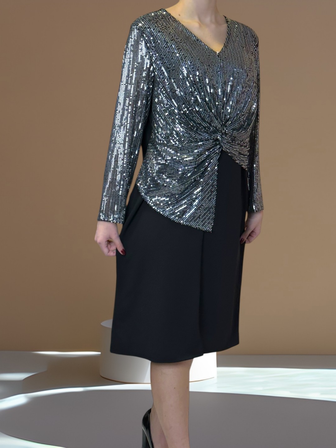 Φόρεμα Παγιέτας με Minimal Bottom Φόρεμα Παγιέτας με Minimal Bottom