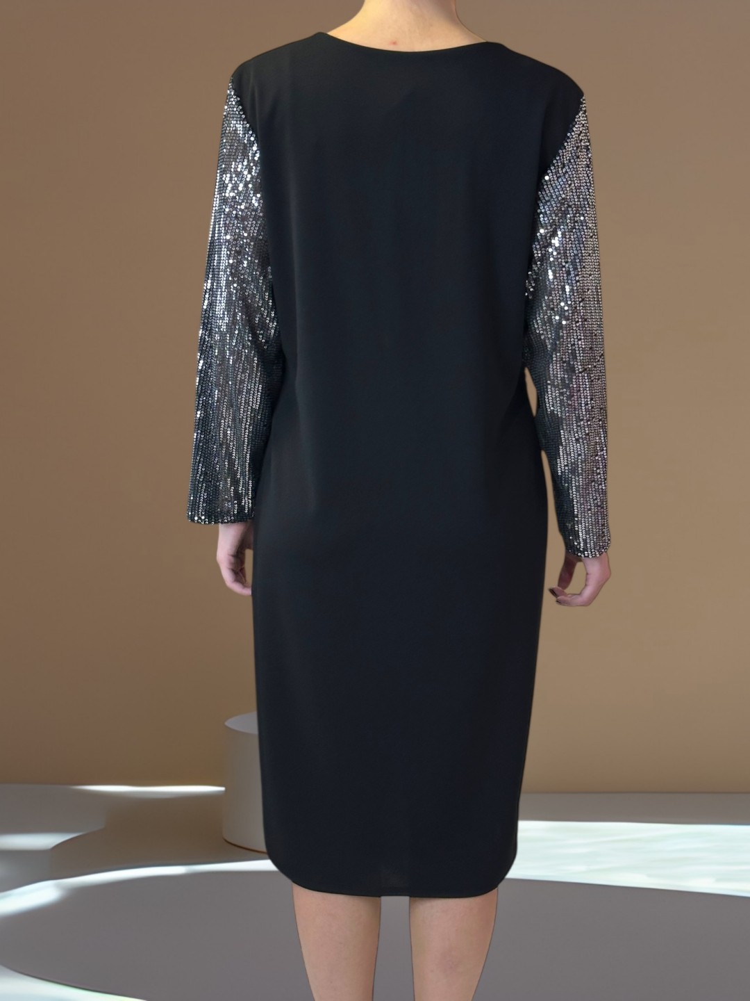 Φόρεμα Παγιέτας με Minimal Bottom Φόρεμα Παγιέτας με Minimal Bottom