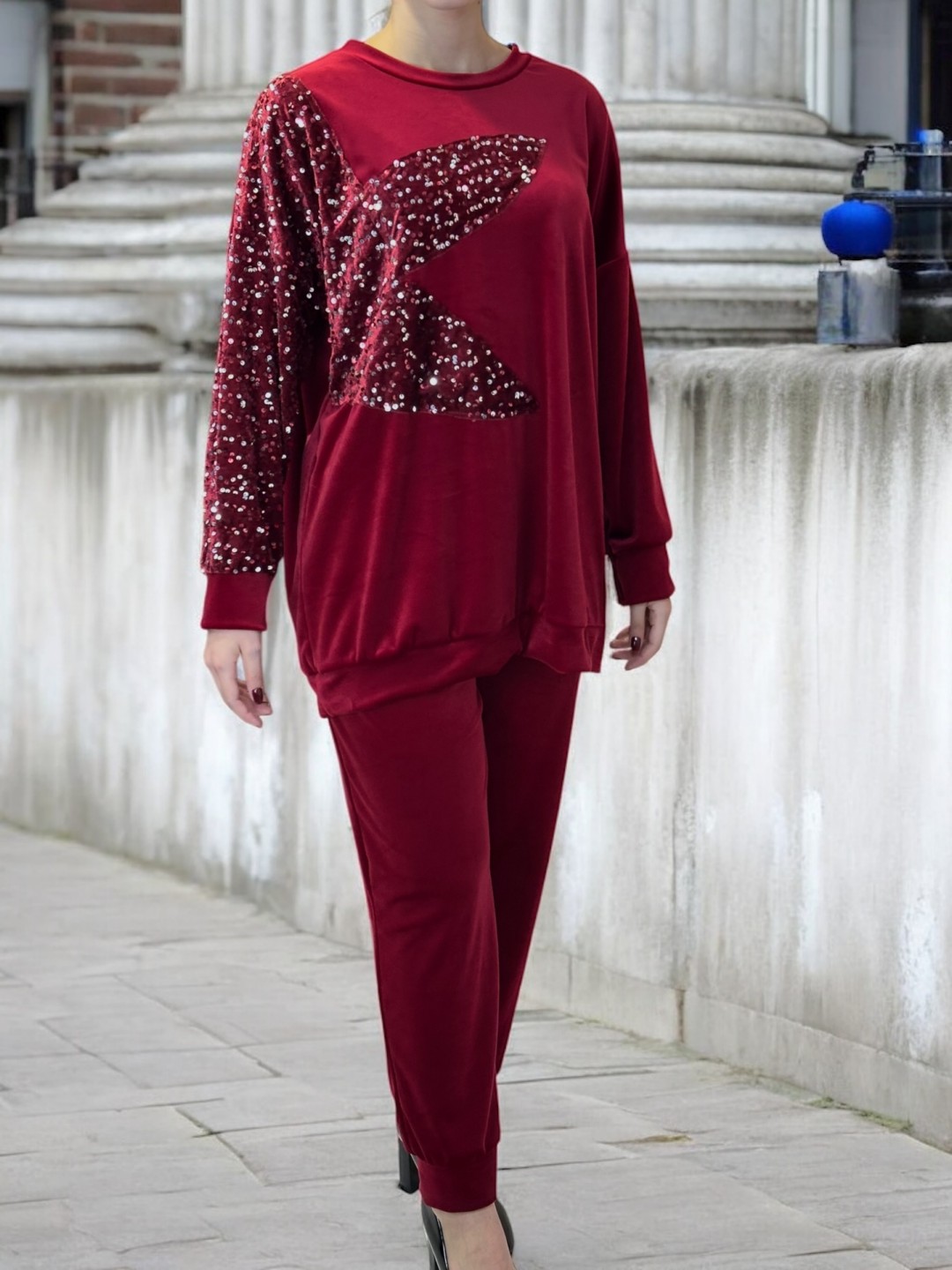 Σετ Βελούδο με Λεπτομέρεια Παγιέτας στα Μανίκια Σετ Βελούδο με Λεπτομέρεια Παγιέτας στα Μανίκια