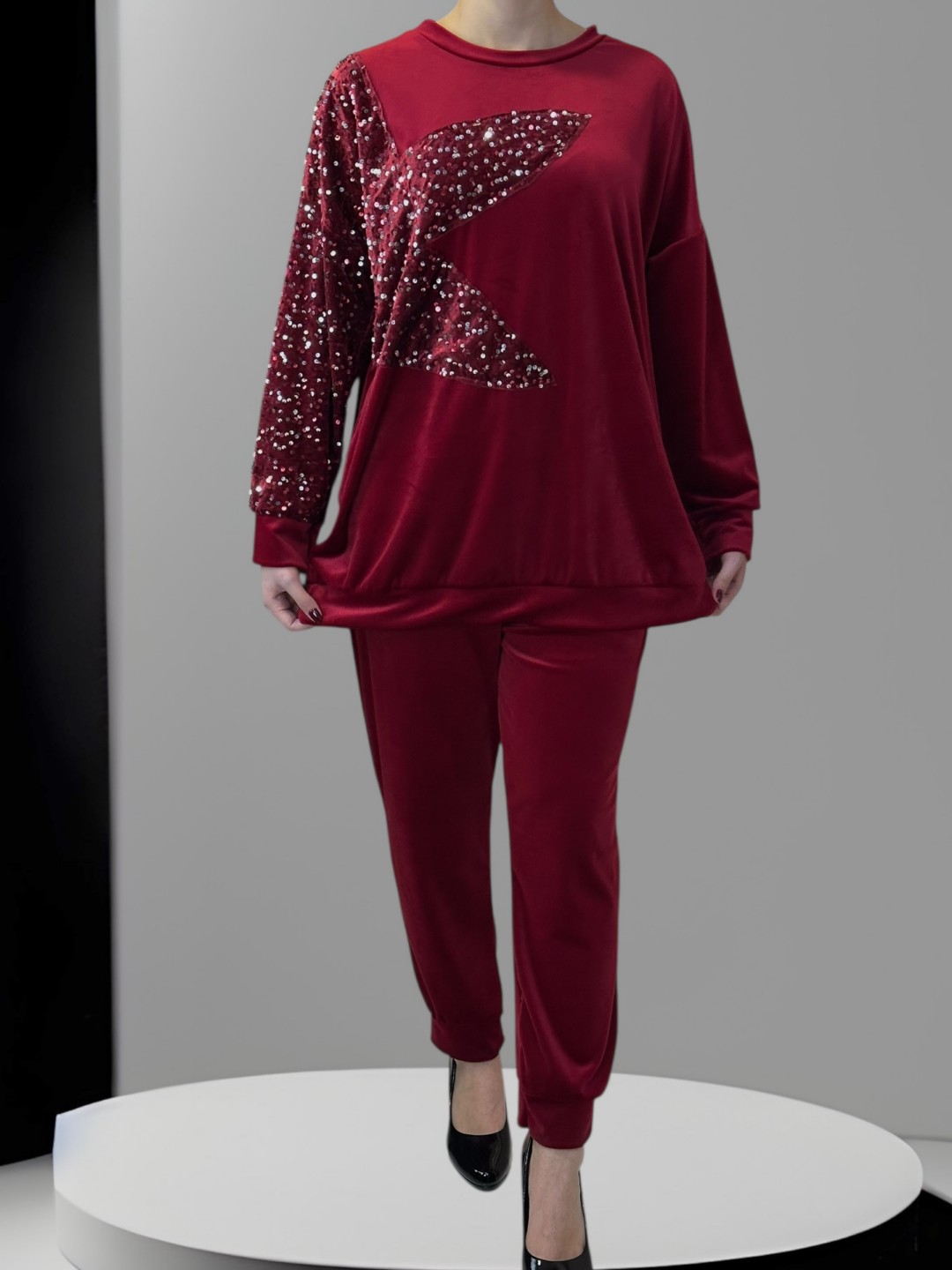 Σετ Βελούδο με Λεπτομέρεια Παγιέτας στα Μανίκια Σετ Βελούδο με Λεπτομέρεια Παγιέτας στα Μανίκια