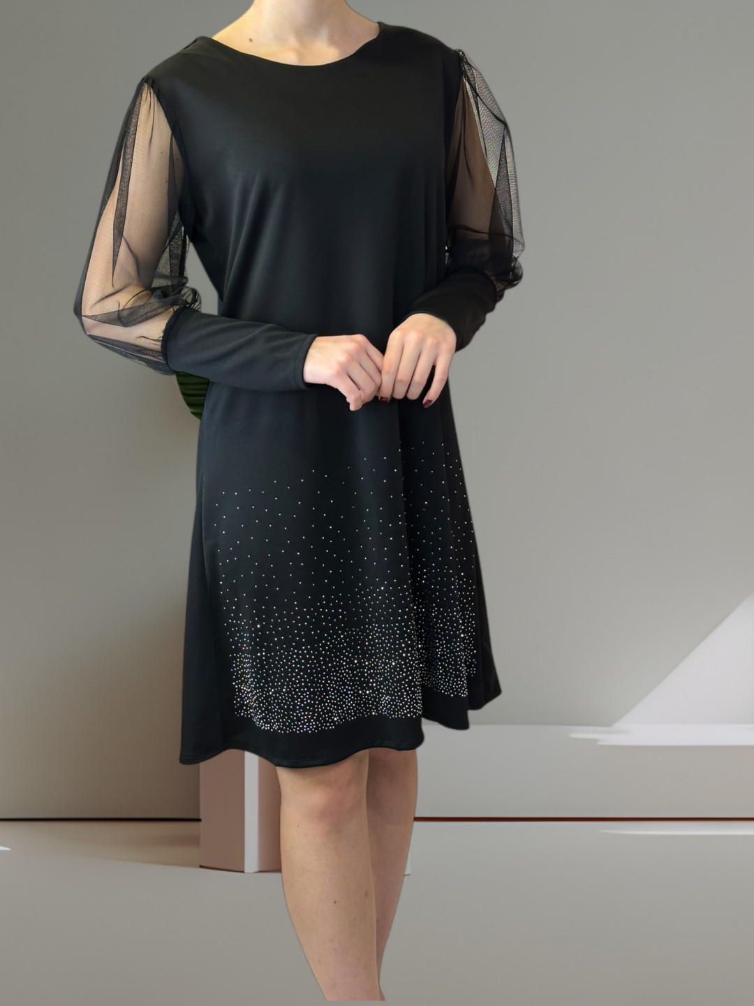 Elegant Dress με Strass Λεπτομέρειες & Διαφανή Μανίκια Elegant Dress με Strass Λεπτομέρειες & Διαφανή Μανίκια