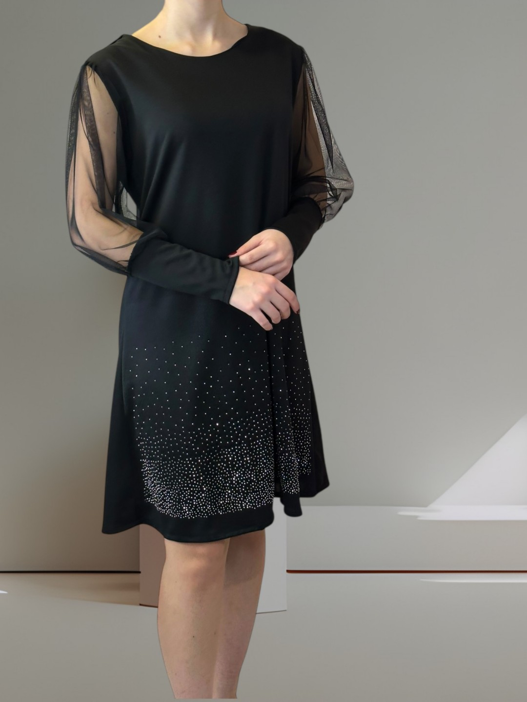 Elegant Dress με Strass Λεπτομέρειες & Διαφανή Μανίκια Elegant Dress με Strass Λεπτομέρειες & Διαφανή Μανίκια