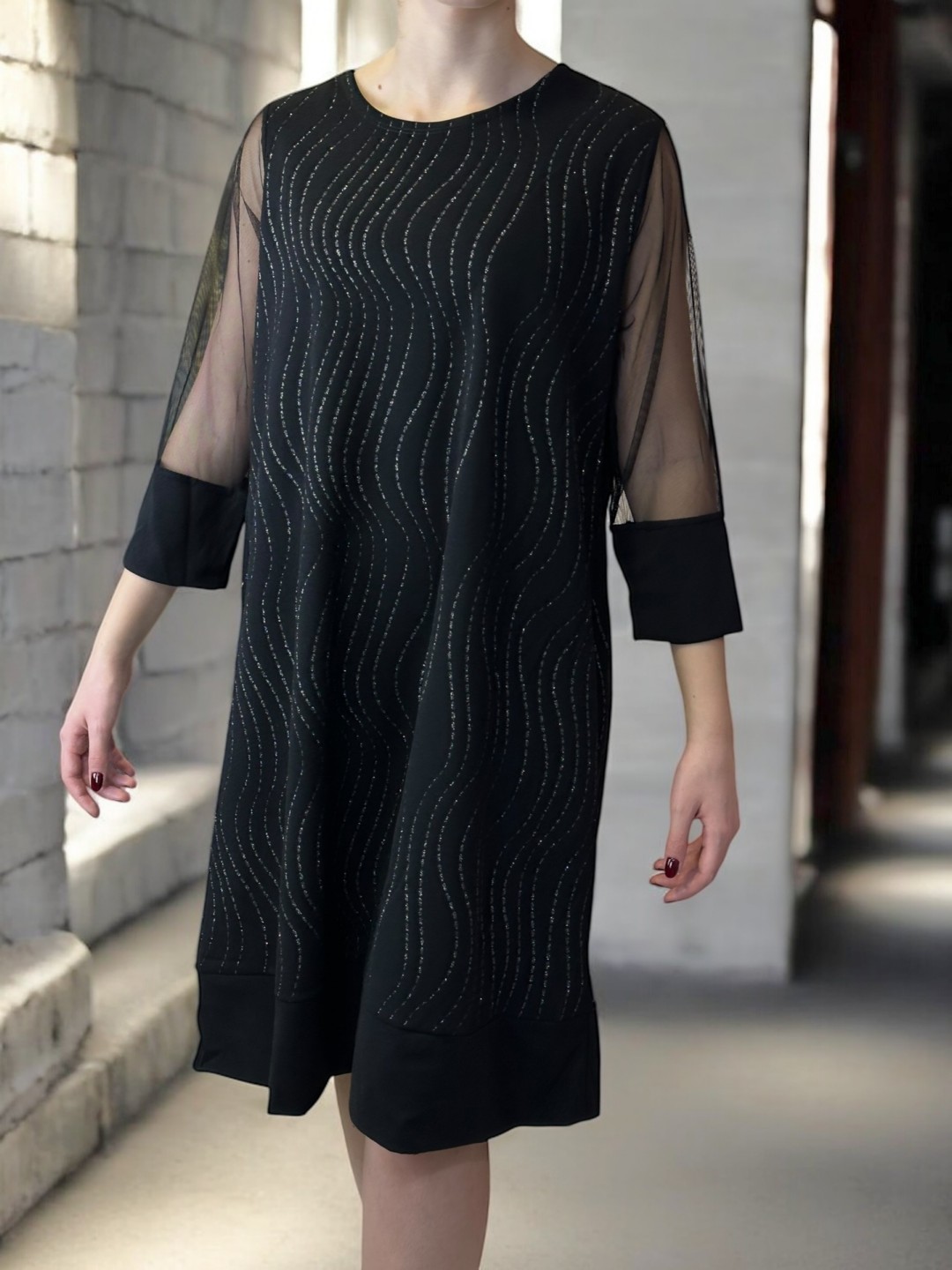 Elegant Glitter Dress με Αέρινα Διάφανα Μανίκια Elegant Glitter Dress με Αέρινα Διάφανα Μανίκια