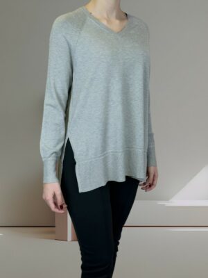 Απαλό Πουλόβερ με V Γραμμή