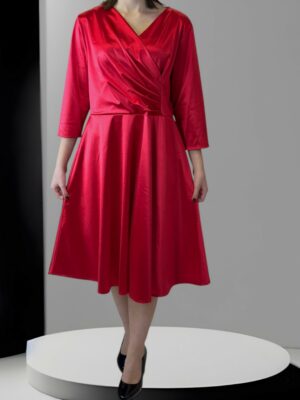 Elegant Satin Κρουαζέ Φόρεμα – Chic & Sophisticated
