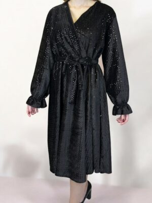 Plus Size Κρουαζέ Φόρεμα με Πολυτελείς Ραμμένες Παγιέτες