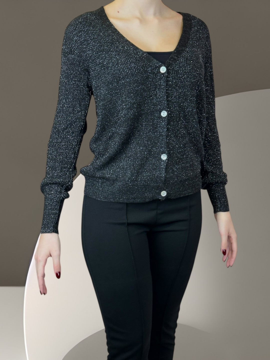 Elegant Ζακέτα με Κουμπιά & Ασημί Νήμα Elegant Ζακέτα με Κουμπιά & Ασημί Νήμα