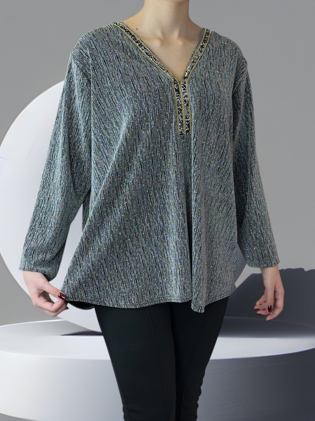 Σαγηνευτική Lurex Μπλούζα με Εντυπωσιακό Ντεκολτέ Σαγηνευτική Lurex Μπλούζα με Εντυπωσιακό Ντεκολτέ