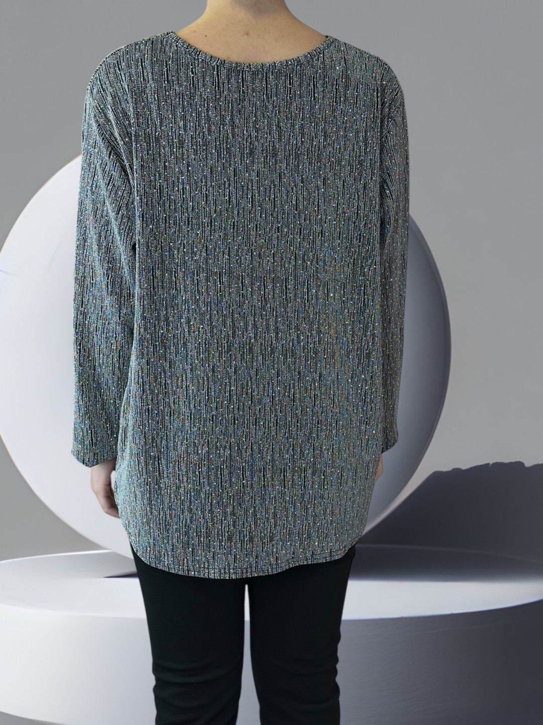 Σαγηνευτική Lurex Μπλούζα με Εντυπωσιακό Ντεκολτέ Σαγηνευτική Lurex Μπλούζα με Εντυπωσιακό Ντεκολτέ