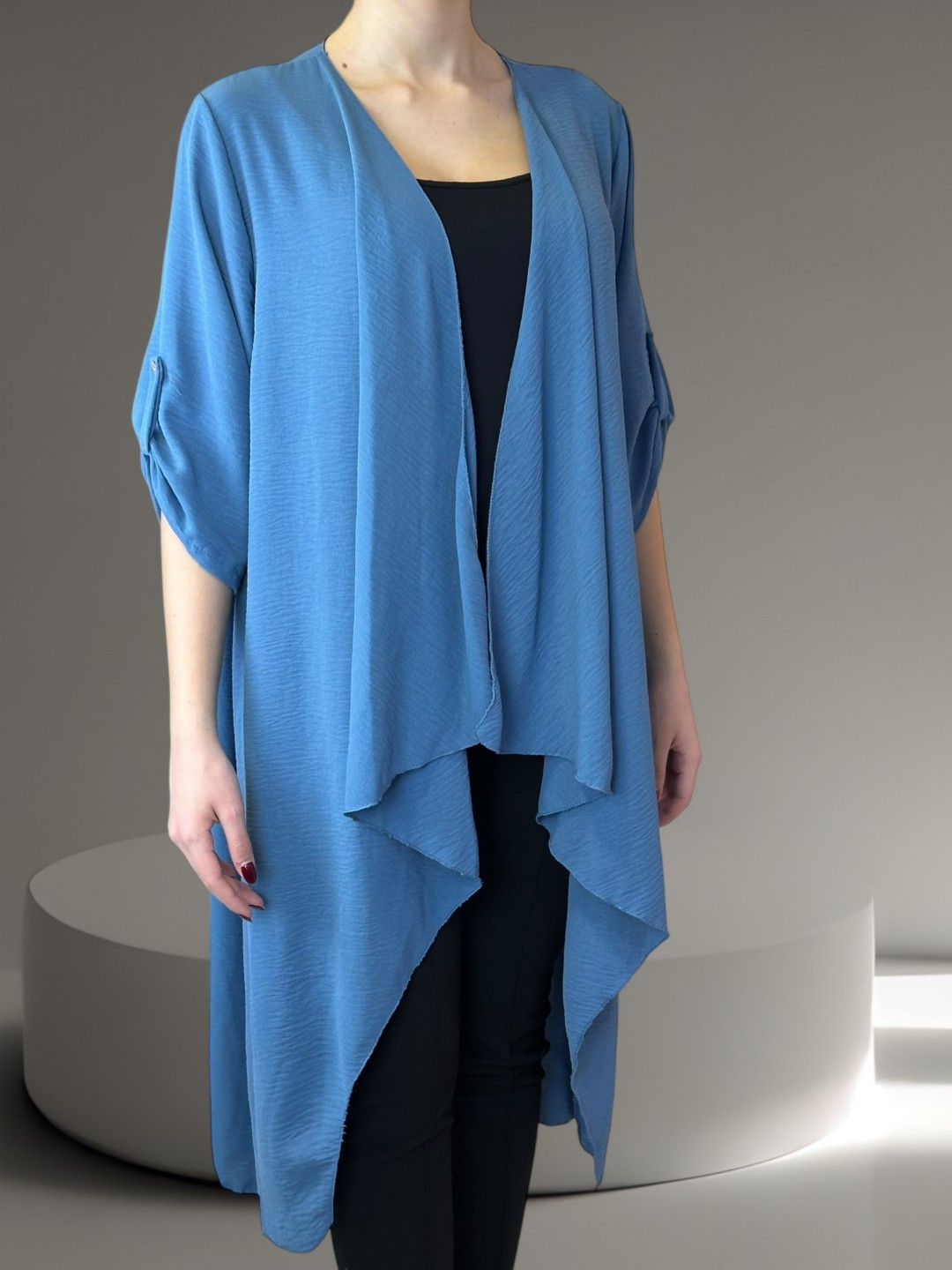 Ζακέτα με Ασύμμετρο Τελείωμα Ζακέτα με Ασύμμετρο Τελείωμα