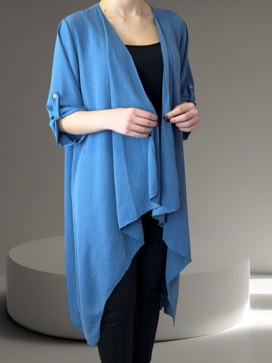 Ζακέτα με Ασύμμετρο Τελείωμα Ζακέτα με Ασύμμετρο Τελείωμα