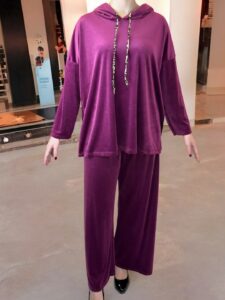 Σετ βελούδινο με εντυπωσιακές λεοπάρ λεπτομέρειες