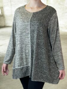 Everyday Chic Μπλούζα με Λεοπάρ Διχρωμία