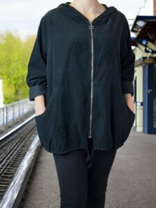 Ρομαντική Ζακέτα με 3D Ανάγλυφα Λουλούδια