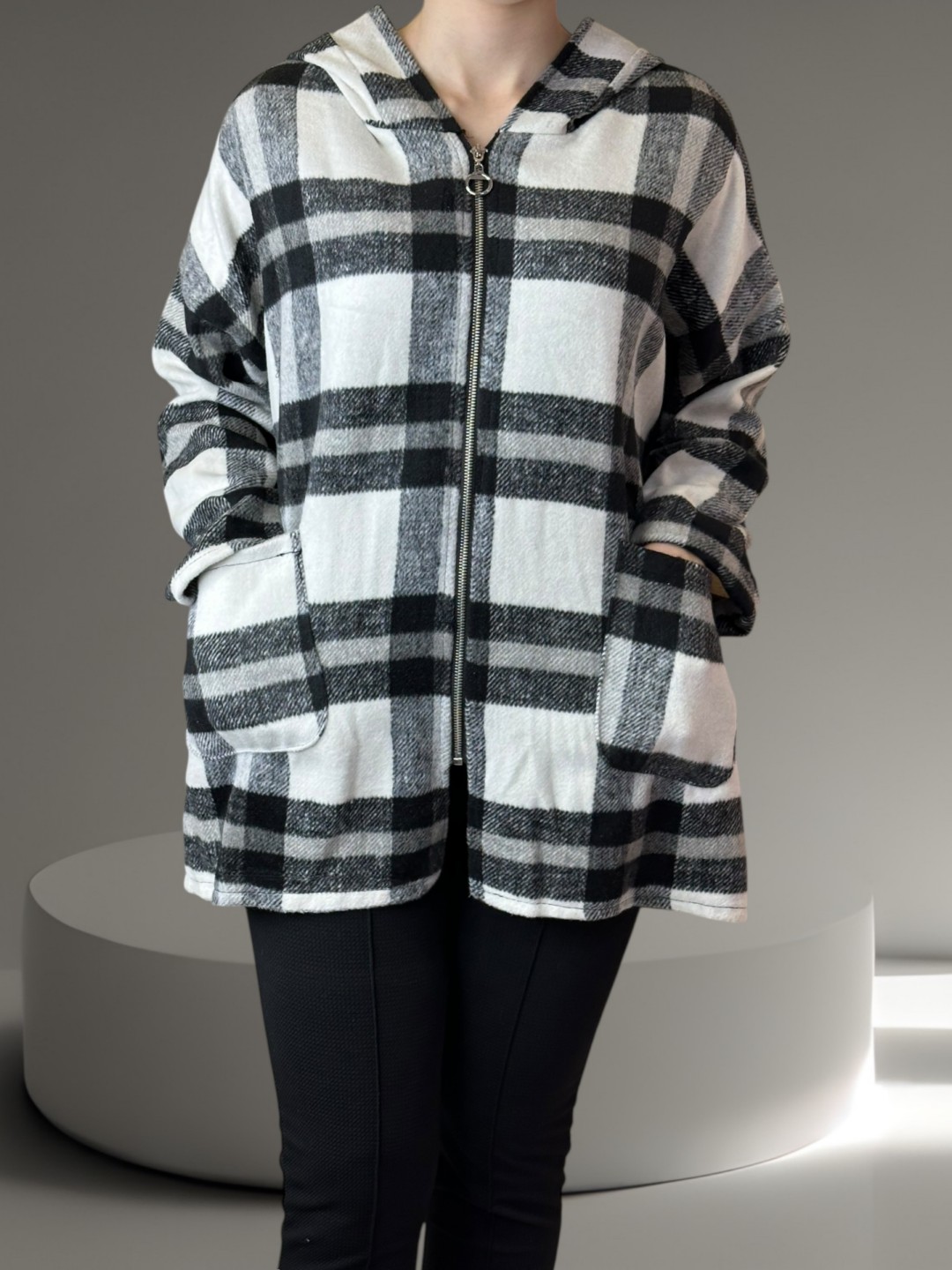 Καρό Πλεκτή Ζακέτα για Καθημερινά Looks Καρό Πλεκτή Ζακέτα για Καθημερινά Looks