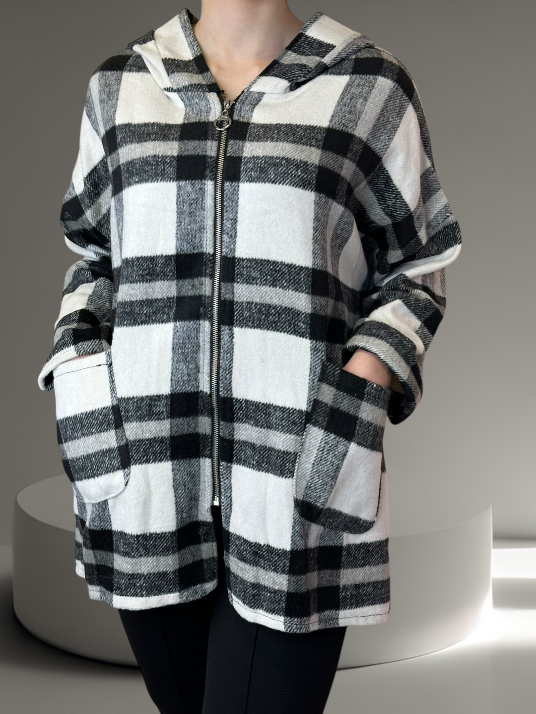 Καρό Πλεκτή Ζακέτα για Καθημερινά Looks Καρό Πλεκτή Ζακέτα για Καθημερινά Looks