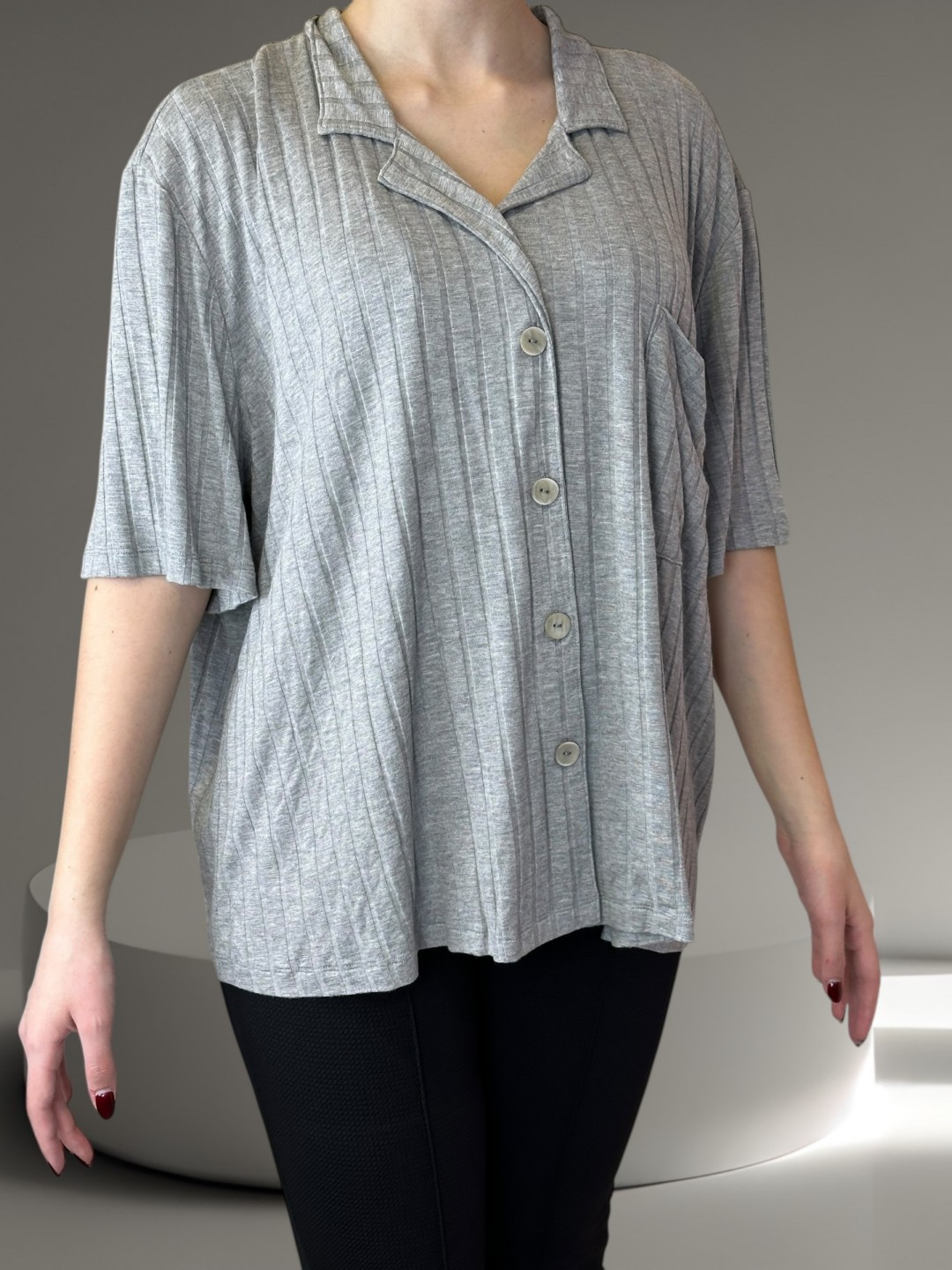 Άνετο Πουκάμισο με Κουμπιά Άνετο Πουκάμισο με Κουμπιά