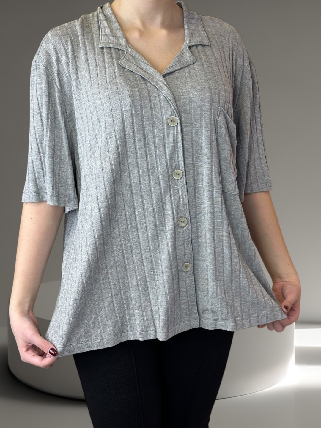 Άνετο Πουκάμισο με Κουμπιά Άνετο Πουκάμισο με Κουμπιά