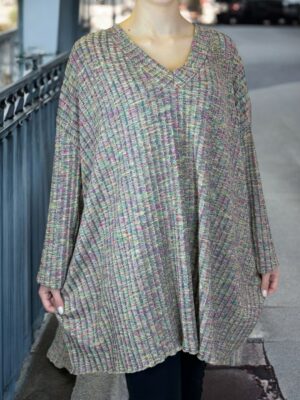 Υπέροχη V-neck μπλούζα για κάθε εμφάνιση