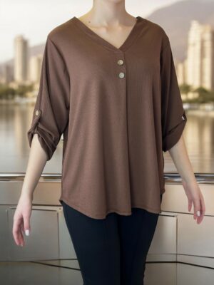 Κομψή μπλούζα με V και διακοσμητικά κουμπιά