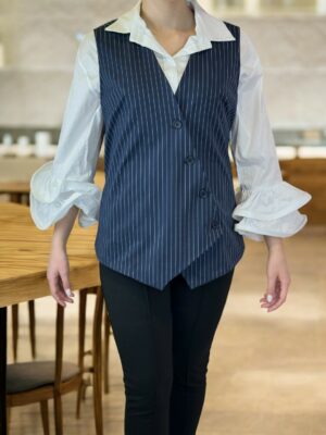 Στυλάτο ριγέ γιλέκο για κάθε εμφάνιση