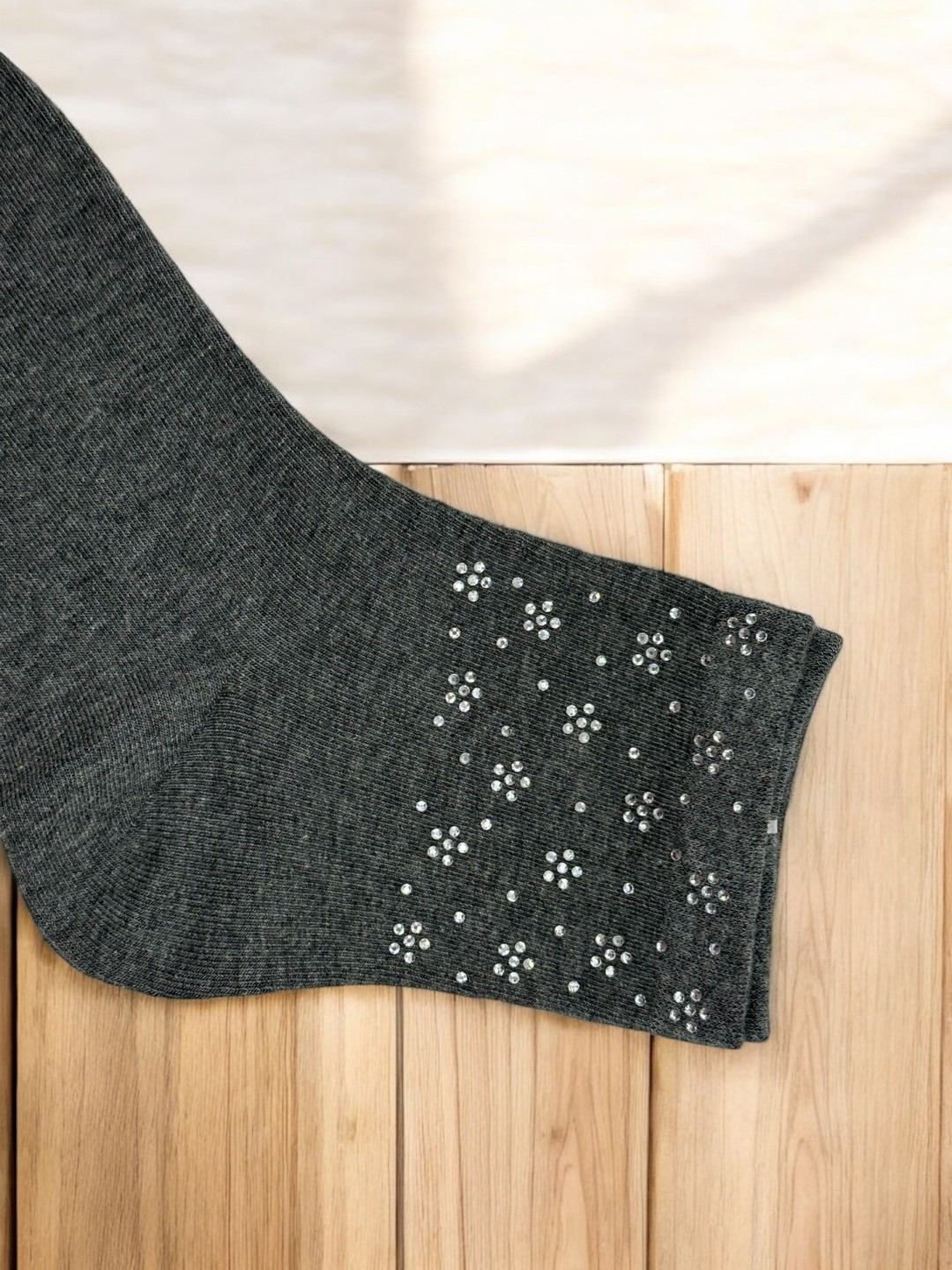 Κάλτσες με Διακριτικά Μικρά Λουλούδια Κάλτσες με Διακριτικά Μικρά Λουλούδια