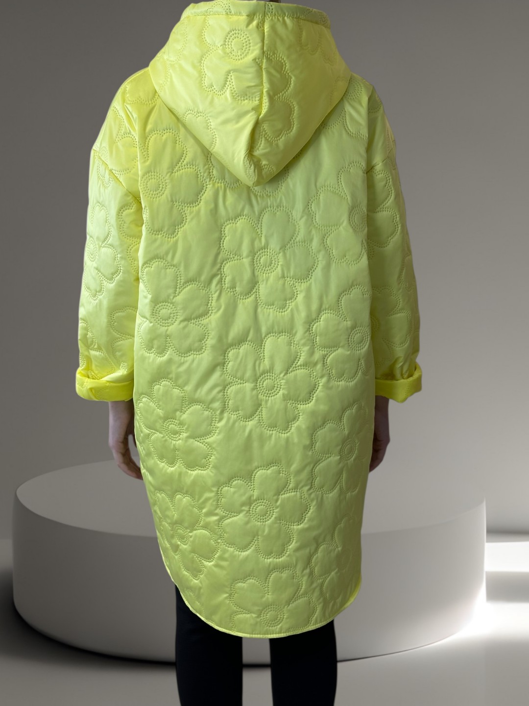 Ελαφρύ καπιτονέ μπουφάν με κουκούλα