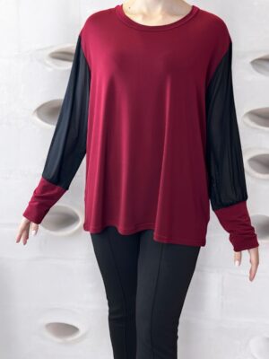 Chic κόκκινη μπλούζα με διαφανή μανίκια