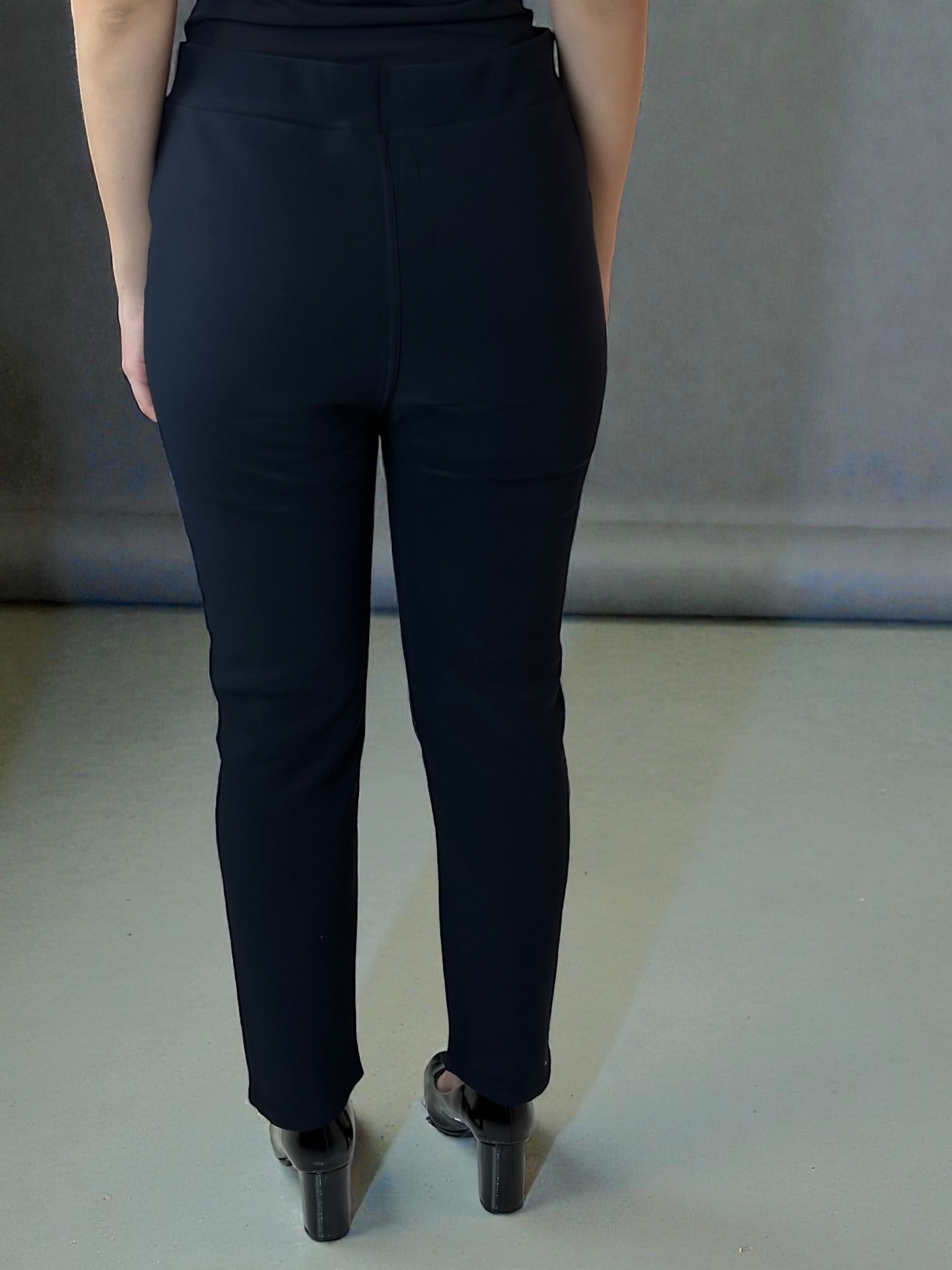 Ζεστό Κολάν Παντελόνι με Επένδυση και Λεπτομέρεια Δαντέλας - Image 4