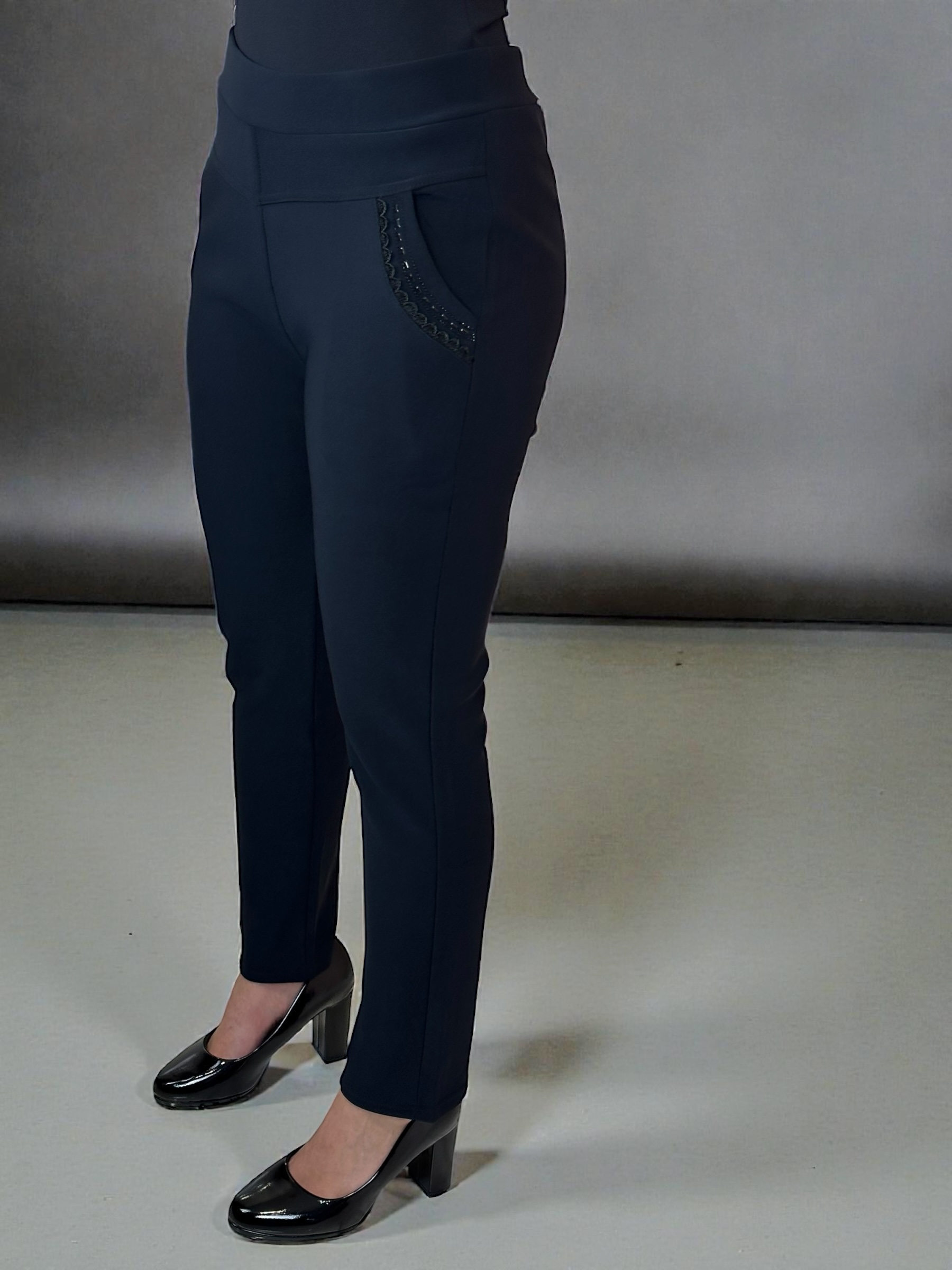 Ζεστό Κολάν Παντελόνι με Επένδυση και Λεπτομέρεια Δαντέλας - Image 3