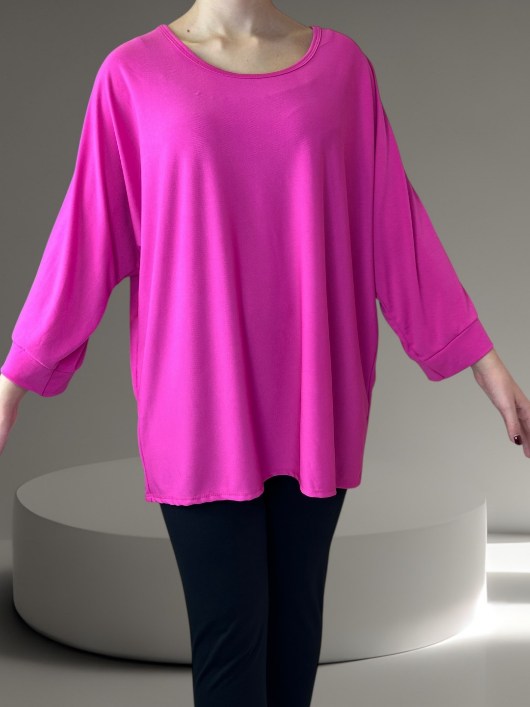 Κομψή μπλούζα plus size με 3/4 μανίκι