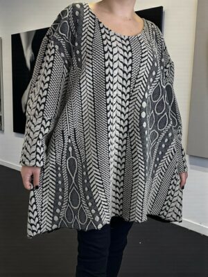 Κομψό μπλουζοφόρεμα ασπρόμαυρης διχρωμίας