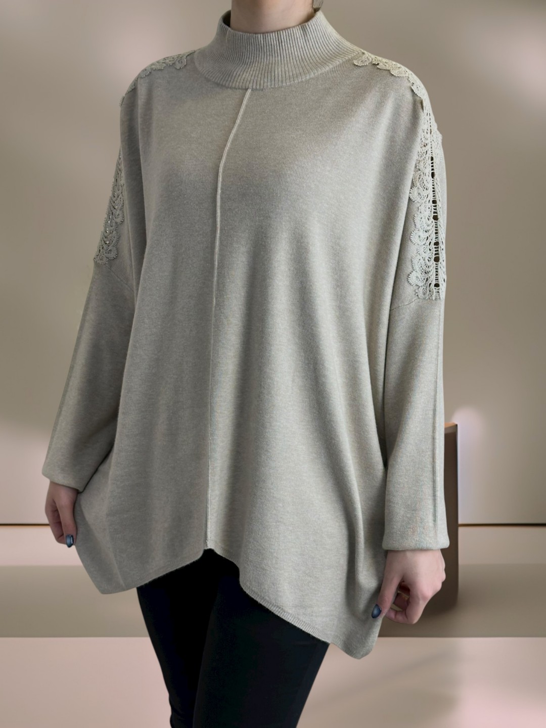 Elegant Μπλούζα με Διάφανα Μανίκια που Ξεχωρίζουν