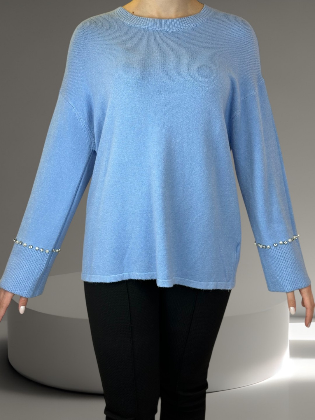 Κομψή Μπλούζα με Πέρλες στα Μανίκια και Απαλό Φραμπαλά