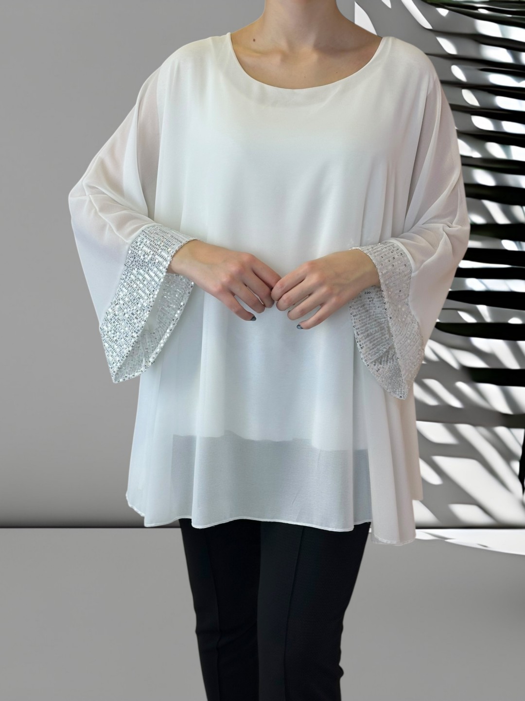 Elegant Μπλούζα από Μουσελίνα με Λαμπερές Παγιέτες