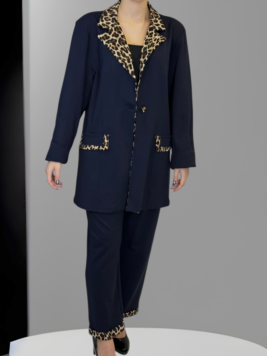 Κοστούμι με Ελαστικό Ύφασμα και Φόδρα με Λεοπάρ Υπογραφή