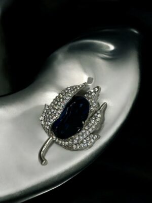 Bold Μπλε Καρφίτσα με Εντυπωσιακό Motif<br/><small class="dmm_sku">Κωδικός προϊόντος: 8737-μπλε</small>