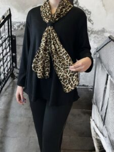 Μπλούζα με Λεοπάρ Δετή Λεπτομέρεια