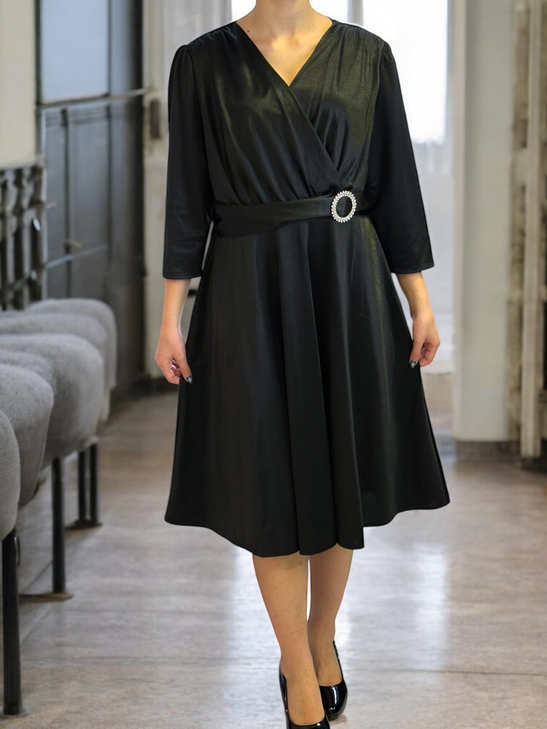 Elegant Κρουαζέ Αμπιγιέ Φόρεμα με Πλαϊνή Λάμψη Στρας