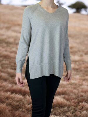 Απαλό Πουλόβερ με V Γραμμή