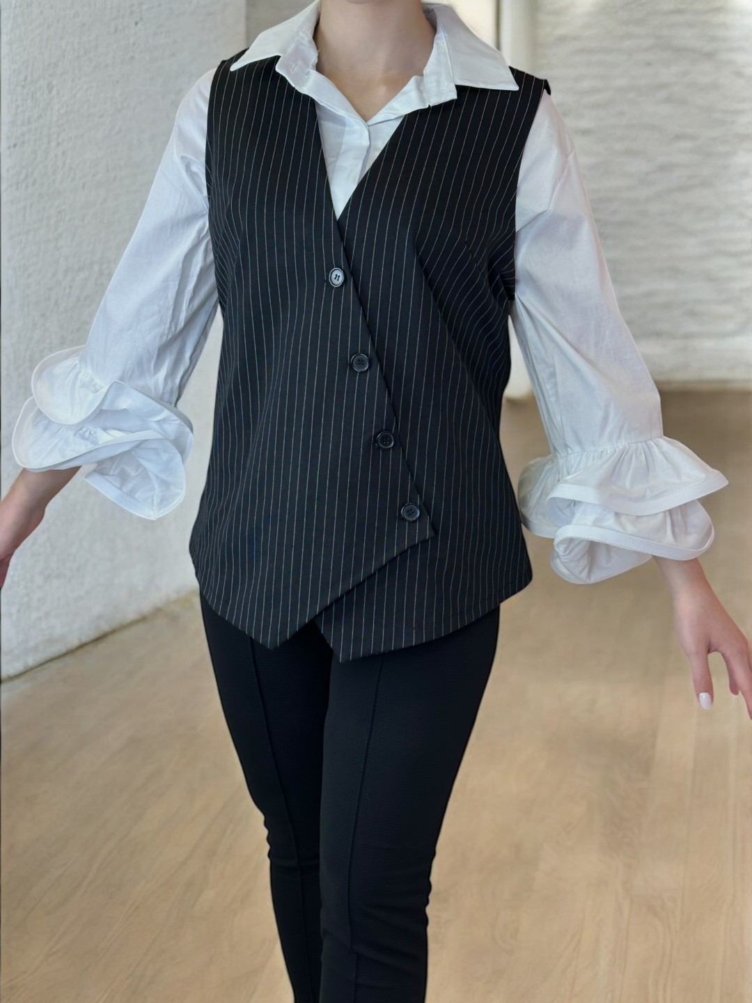 Στυλάτο ριγέ γιλέκο για κάθε εμφάνιση