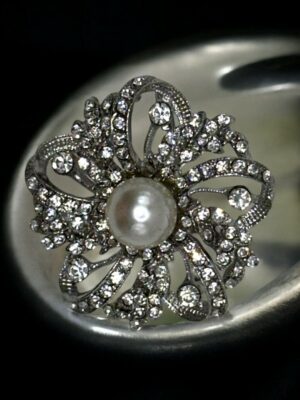 Καρφίτσα σε Σχήμα Κορόνας<br/><small class="dmm_sku">Κωδικός προϊόντος: 8875-κορονα</small>