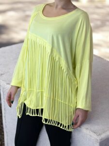 Γυναικεία μπλούζα με σκισίματα μοντέρνου στυλ