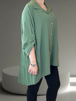 Κομψό πουκάμισο με πλισέ λεπτομέρεια πίσω