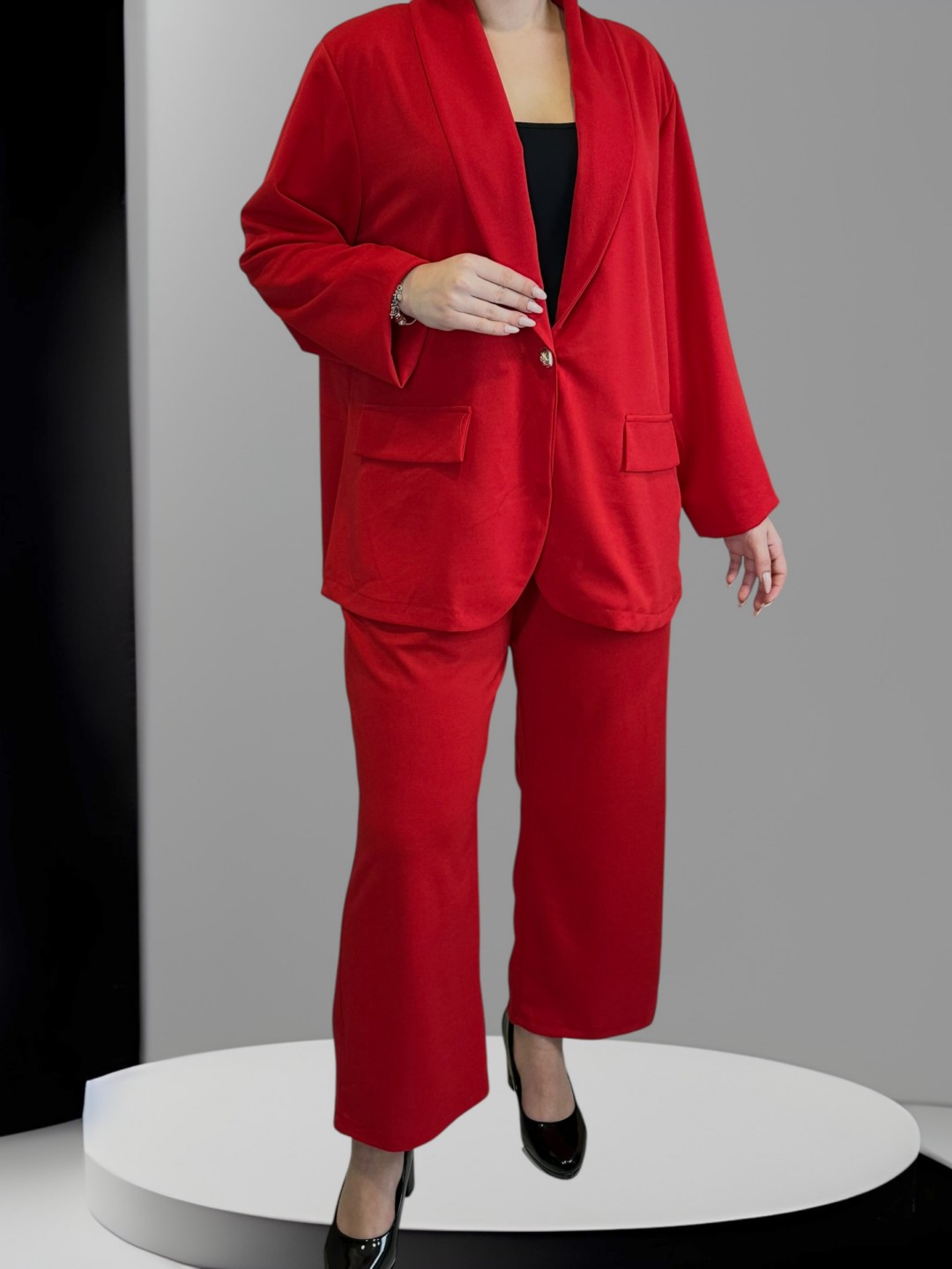 Άνετο κοστούμι από ελαστικό κρεπ ύφασμα