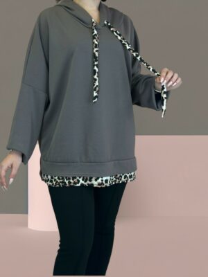 Το φούτερ με leopard πινελιά που ξεχωρίζει